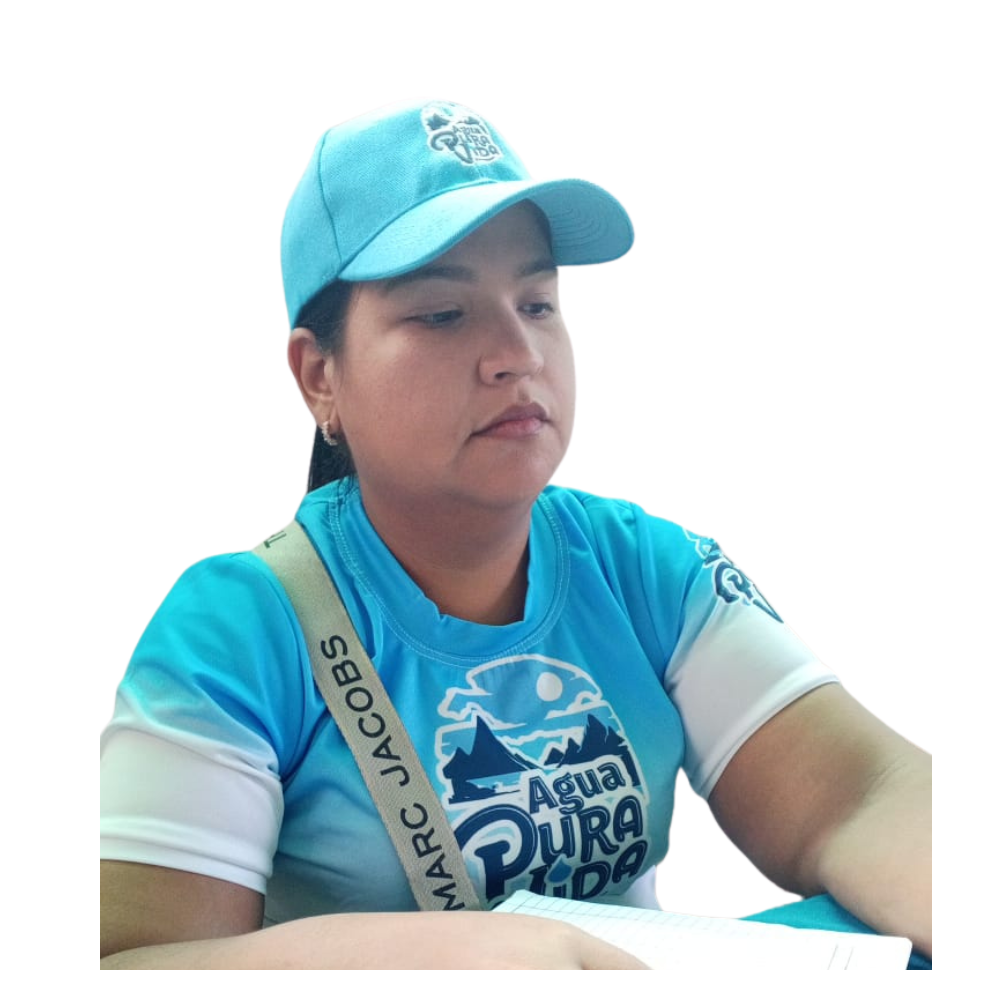 Joselin Arroyo responsable de administración y ventas de Agua Pura Vida gestión de pedidos cobros y control de clientes